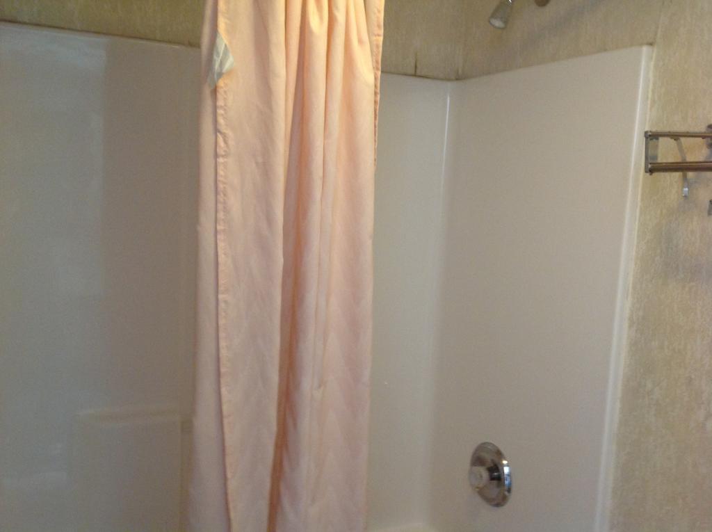 Budget Inn Hazelwood Room photo
