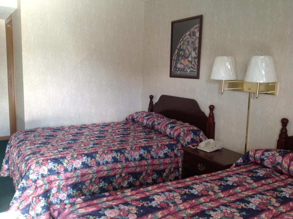 Budget Inn Hazelwood Room photo